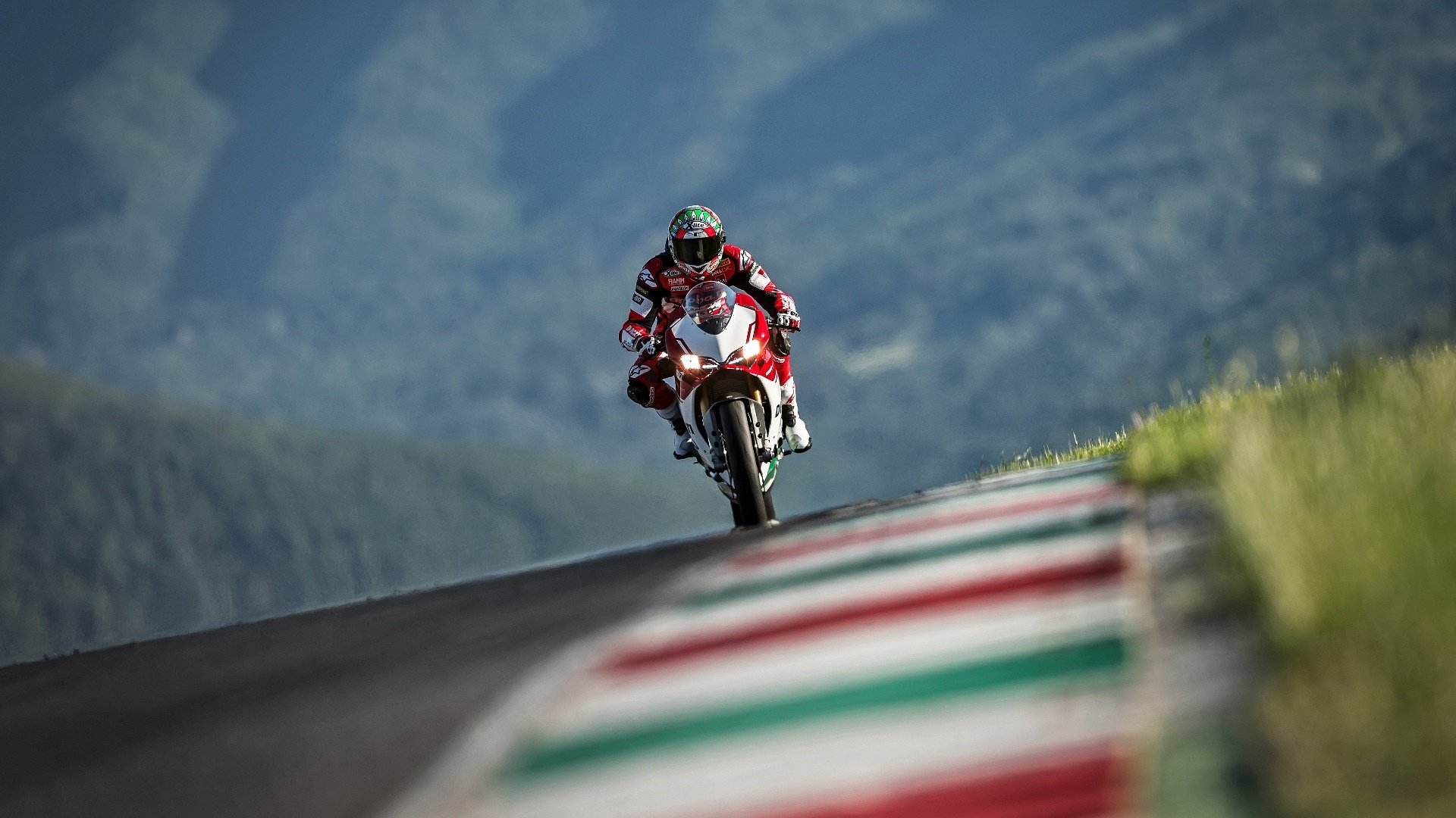 Ming七连超Karsa势不可挡，MAD赛场纪录告破，解说神比喻，山东泰山转会期临场应变！